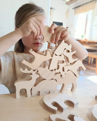 Foť, foť...mami, rychle! Znáte to? Když se pyramida zvířat podaří, musí být na fotce... A já zase hledám, kde ten mobil...